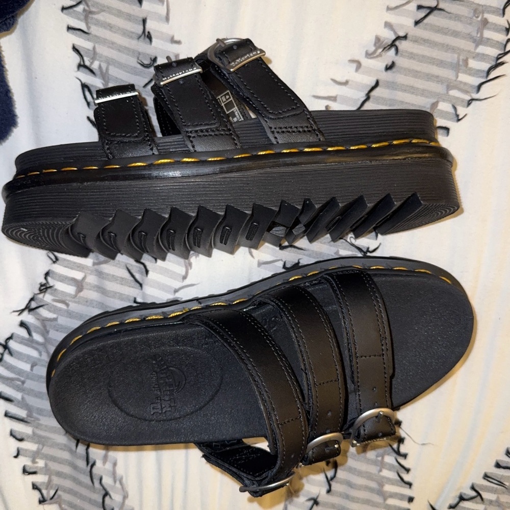 Dr marten’s Blaire Sandal women sz 6 us